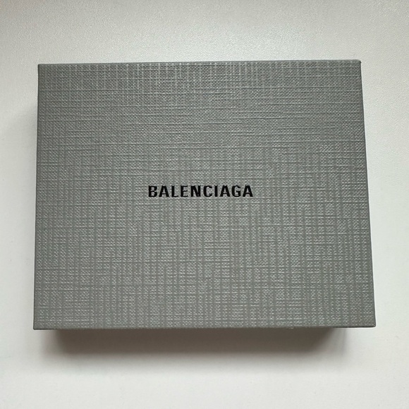 BALENCIAGA Gift Box and Stationary NEW Logo 5x4x1 - Picture 2 of 5